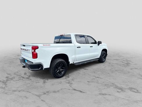 Used 2021 Chevrolet Silverado 1500 LT Trail Boss w/ Bed Protection Package AWD/4WD image 8