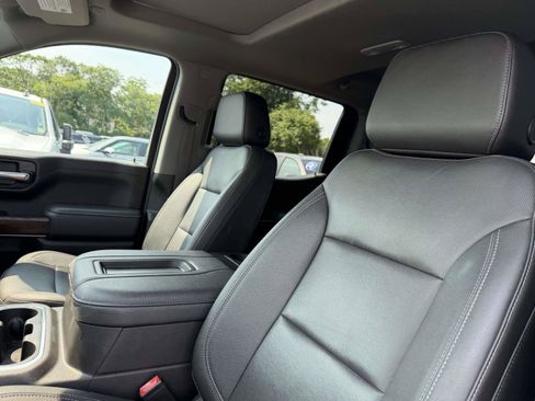 Used 2022 GMC Sierra 1500 SLT w/ SLT Premium Package AWD/4WD image 13
