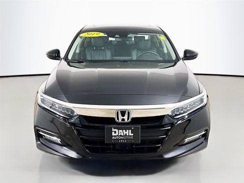 Used 2019 Honda Accord Touring image 3