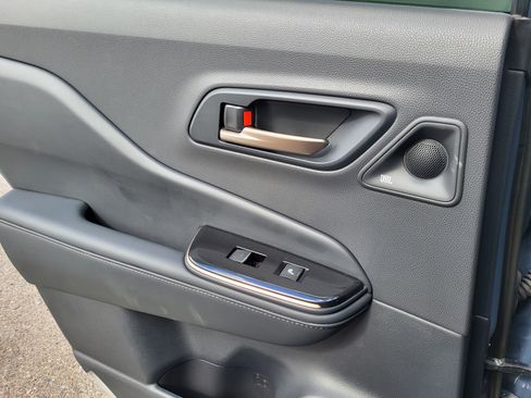 Certified 2025 Toyota Crown Limited w/ Advanced Technology Package image 19