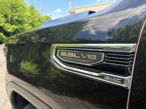 Used 2025 GMC Sierra 1500 SLT AWD/4WD image 11