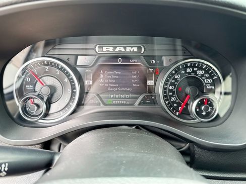 Used 2022 RAM 1500 Laramie AWD/4WD image 15