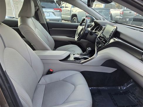 Certified 2021 Toyota Camry XLE w/ Navigation Upgrade Package image 11