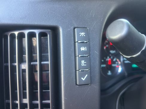 Used 2024 Chevrolet Express 2500 w/ Driver Convenience Package image 35