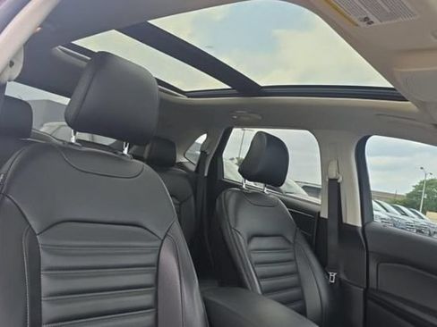 Used 2023 Ford Edge SEL w/ Convenience Package AWD/4WD image 2