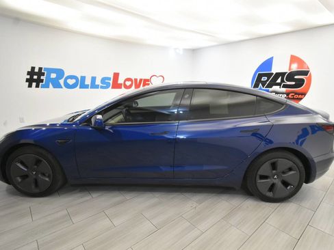 Used 2022 Tesla Model 3 Long Range AWD/4WD image 2