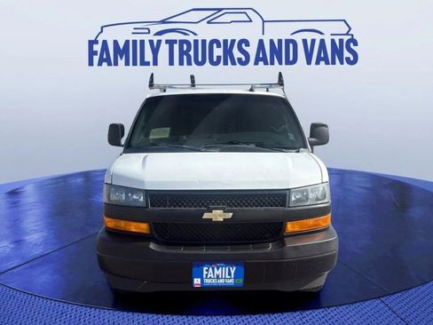 Used 2023 Chevrolet Express 3500 w/ Driver Convenience Package image 8