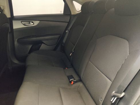 Used 2019 Kia Forte LXS FWD image 18