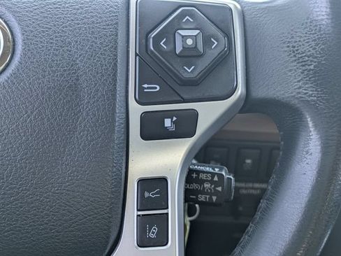 Used 2018 Toyota Tundra Limited w/ Limited Premium Package RWD image 27