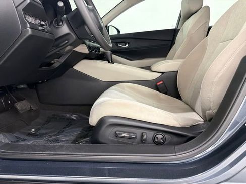 Used 2025 Honda Accord SE image 13