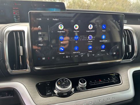 New 2025 Ford Expedition Max Platinum w/ Driver's Package image 35