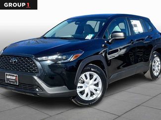 Used 2023 Toyota Corolla Cross L video 1
