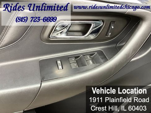 Used 2011 Ford Taurus Limited FWD image 24