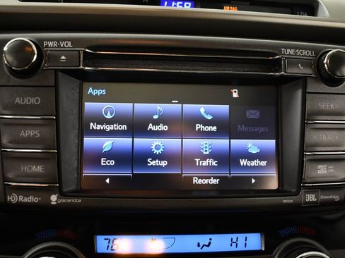 Used 2015 Toyota RAV4 Limited image 26