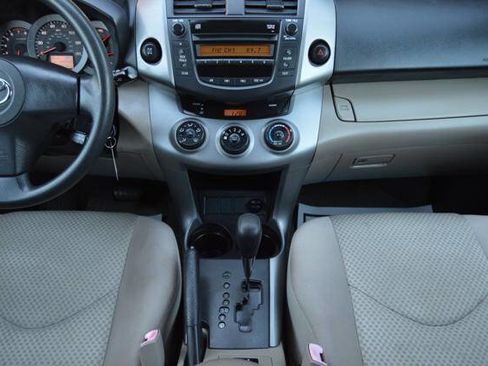 Used 2008 Toyota RAV4 Base 4x4 4dr SUV image 18