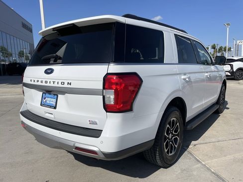 Used 2024 Ford Expedition XLT image 3