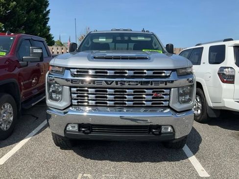 Used 2020 Chevrolet Silverado 2500 LT w/ All Star Edition AWD/4WD image 2