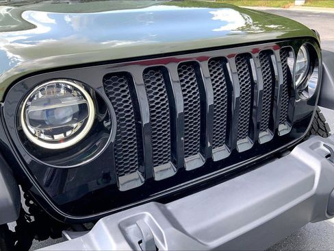 Used 2022 Jeep Wrangler Sport AWD/4WD image 22