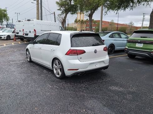 Used 2018 Volkswagen Golf R 4-Door image 4