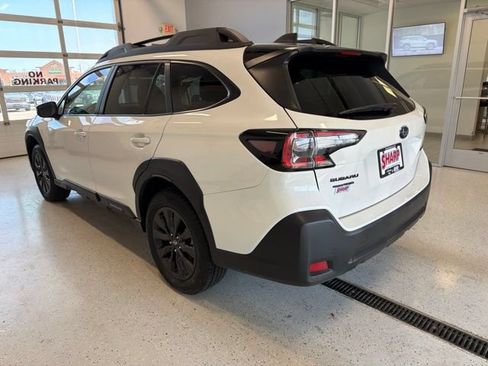 Used 2025 Subaru Outback Onyx Edition AWD/4WD image 4