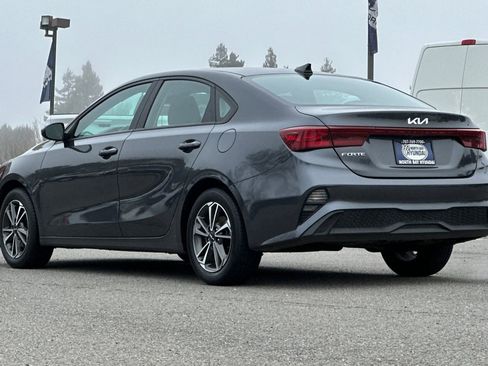 Used 2023 Kia Forte LXS image 6