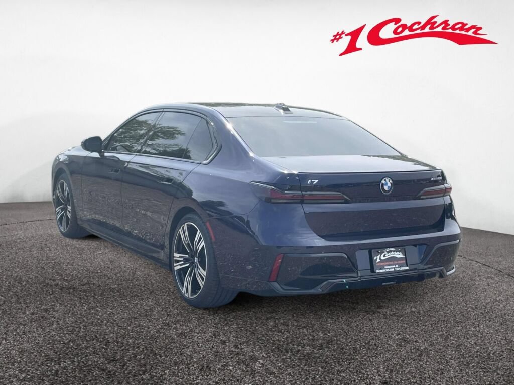 Used 2023 BMW i7 xDrive60 AWD/4WD image 7