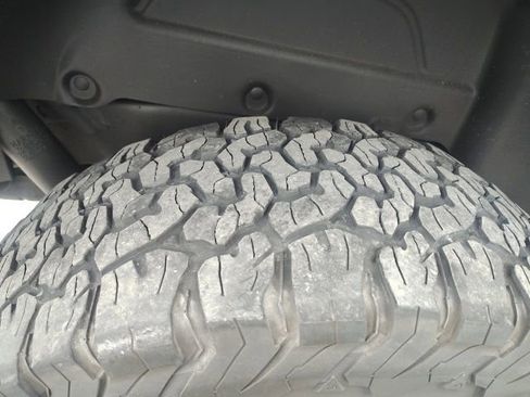 Used 2023 Jeep Wrangler Rubicon image 11