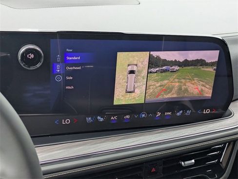 New 2025 Chevrolet Suburban Premier image 20