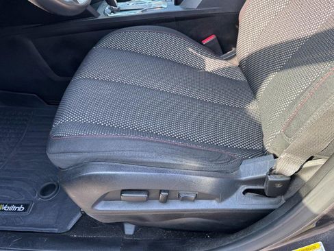 Used 2015 Chevrolet Equinox LT w/ Driver Convenience Package image 14