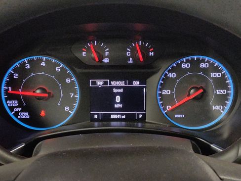 Used 2020 Chevrolet Equinox LS w/ LS Convenience Package FWD image 23