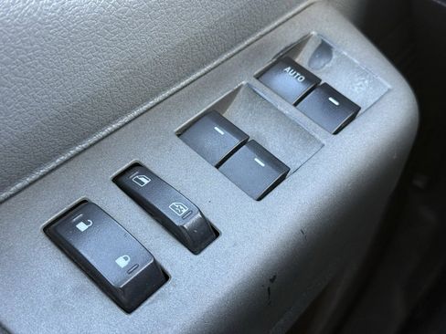 Used 2012 Ford F350 XLT w/ XLT Premium Pkg image 12