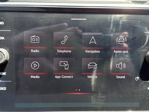 Used 2023 Volkswagen Tiguan SEL R-Line AWD/4WD image 16