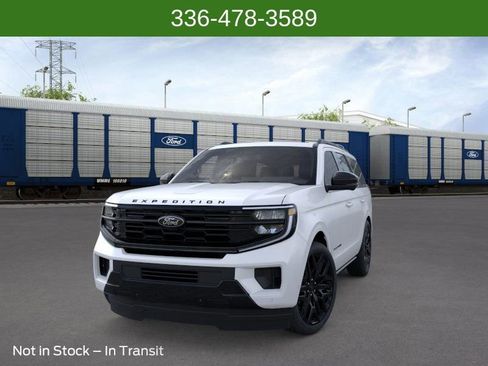 New 2026 Ford Expedition Platinum w/ Stealth Performance Package image 3