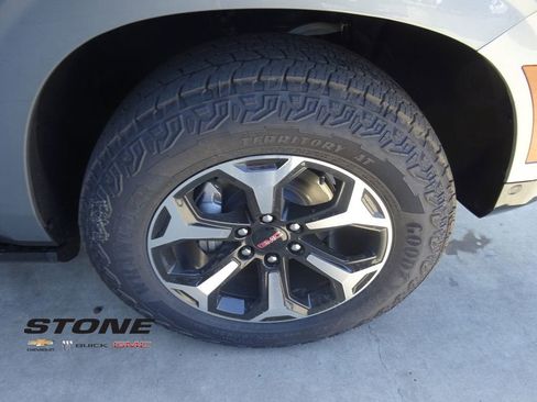 New 2026 GMC Yukon XL AT4 w/ AT4 Premium Plus Package AWD/4WD image 10