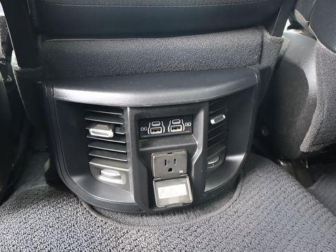 Used 2024 RAM 2500 Laramie AWD/4WD image 25