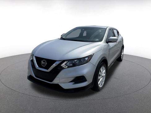 Used 2021 Nissan Rogue Sport S image 7