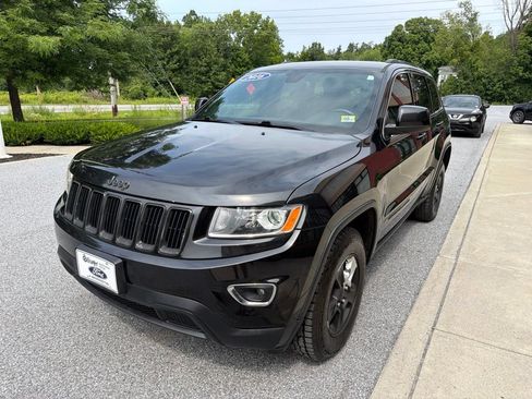 Used 2016 Jeep Grand Cherokee Laredo w/ Quick Order Package 23E AWD/4WD image 3