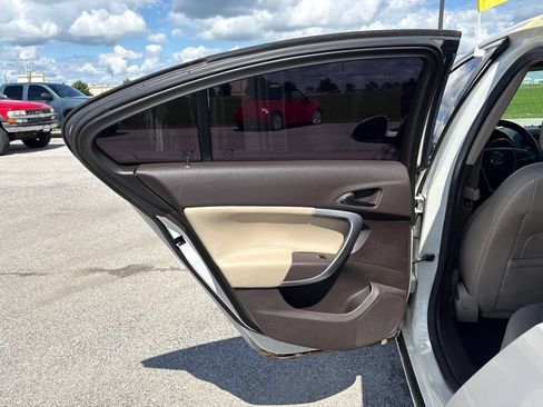 Used 2012 Buick Regal Leather FWD image 28
