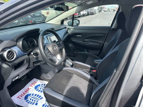 Used 2025 Nissan Versa SV FWD image 9