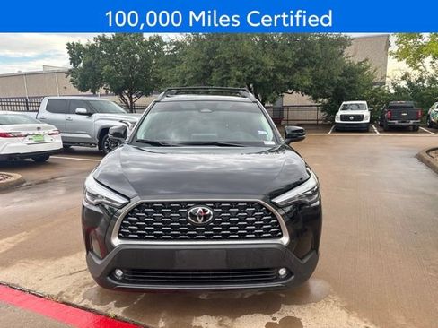 Used 2025 Toyota Corolla Cross XLE w/ Convenience Package FWD image 2
