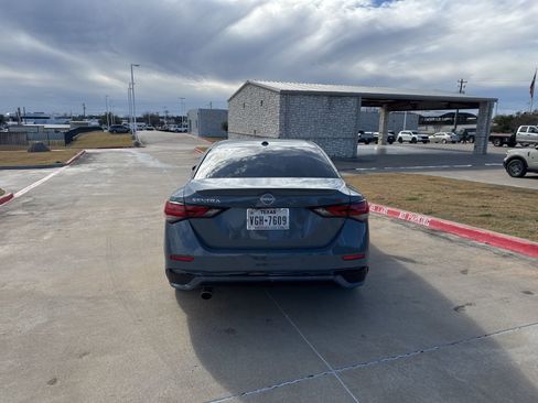 Certified 2025 Nissan Sentra SR image 4