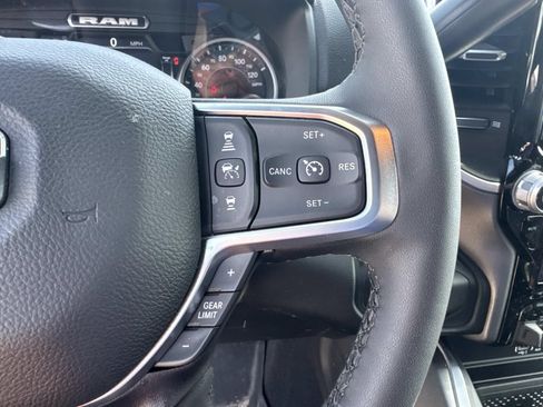 Used 2025 RAM 2500 Big Horn AWD/4WD image 23