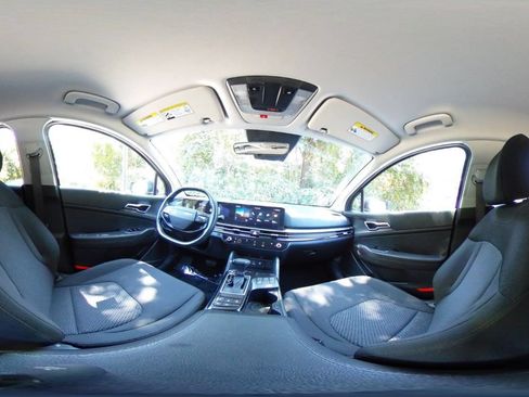 Used 2026 Kia Sportage LX FWD image 38