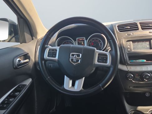 Used 2019 Dodge Journey SE w/ Premium Group FWD image 13