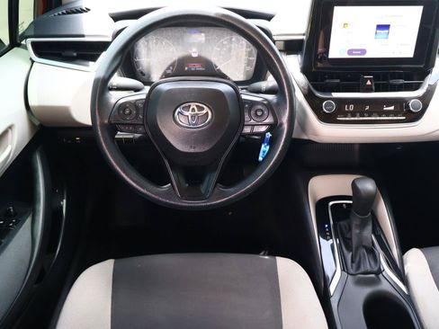 Used 2024 Toyota Corolla LE FWD image 8