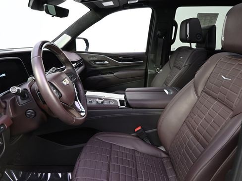 Certified 2024 Cadillac Escalade Sport Platinum w/ LPO, ONYX Package image 13