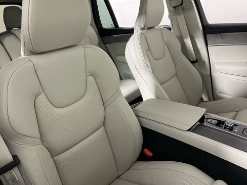 New 2026 Volvo XC90 B6 Ultra w/ Protection Package image 25