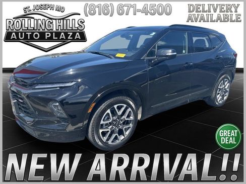 Used 2025 Chevrolet Blazer RS FWD image 1