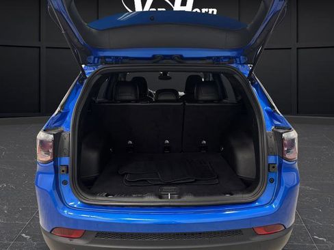 Used 2023 Jeep Compass Latitude image 8