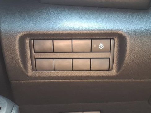 Used 2023 Nissan Kicks SR w/ SR Premium Package FWD image 21